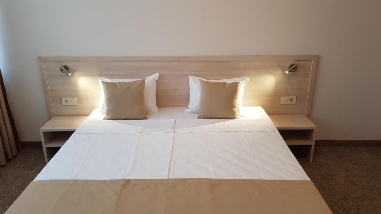 SPS Hotel Plovdiv Buitenkant foto