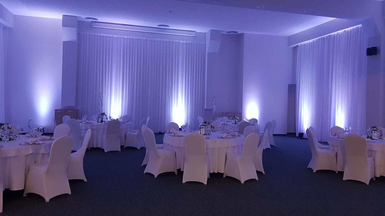 SPS Hotel Plovdiv Buitenkant foto