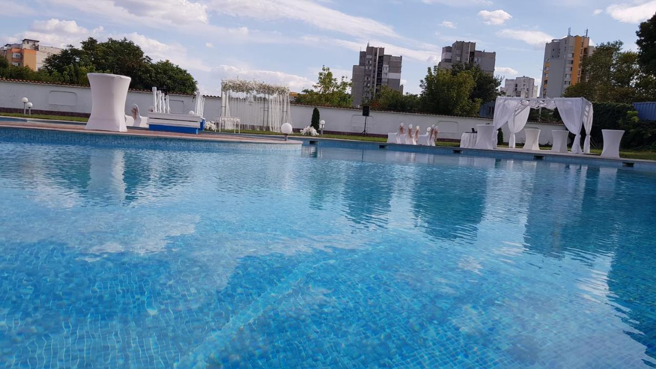 SPS Hotel Plovdiv Buitenkant foto