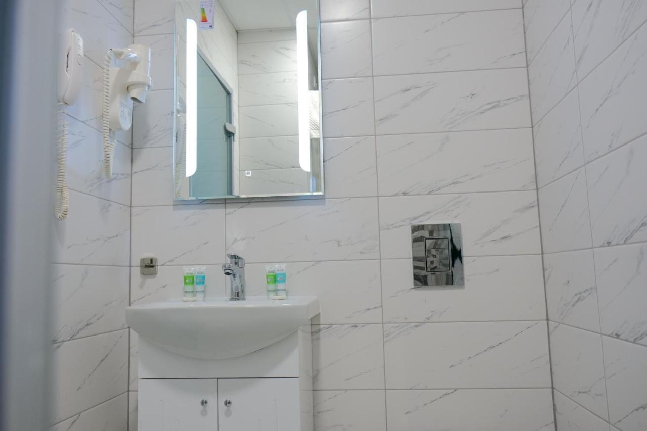 SPS Hotel Plovdiv Buitenkant foto