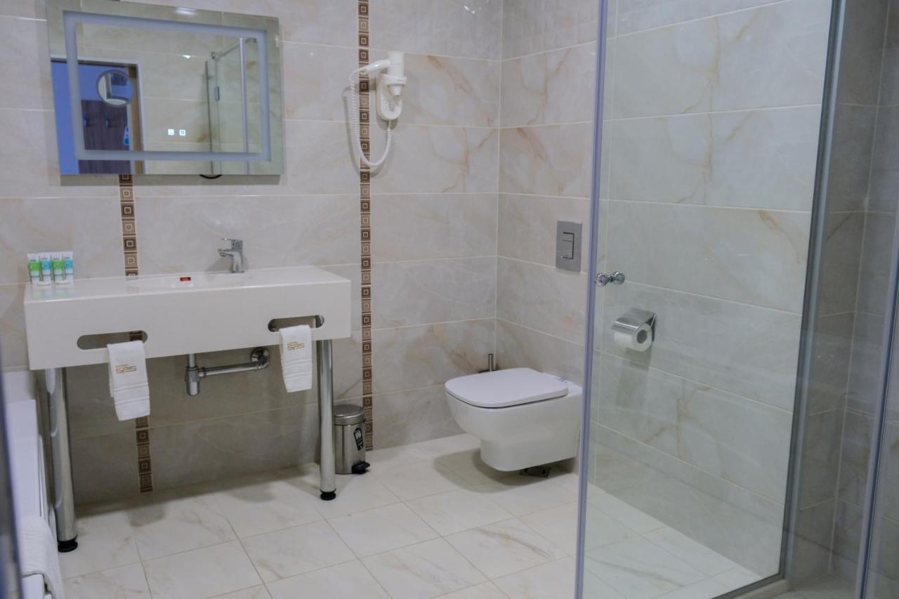 SPS Hotel Plovdiv Buitenkant foto