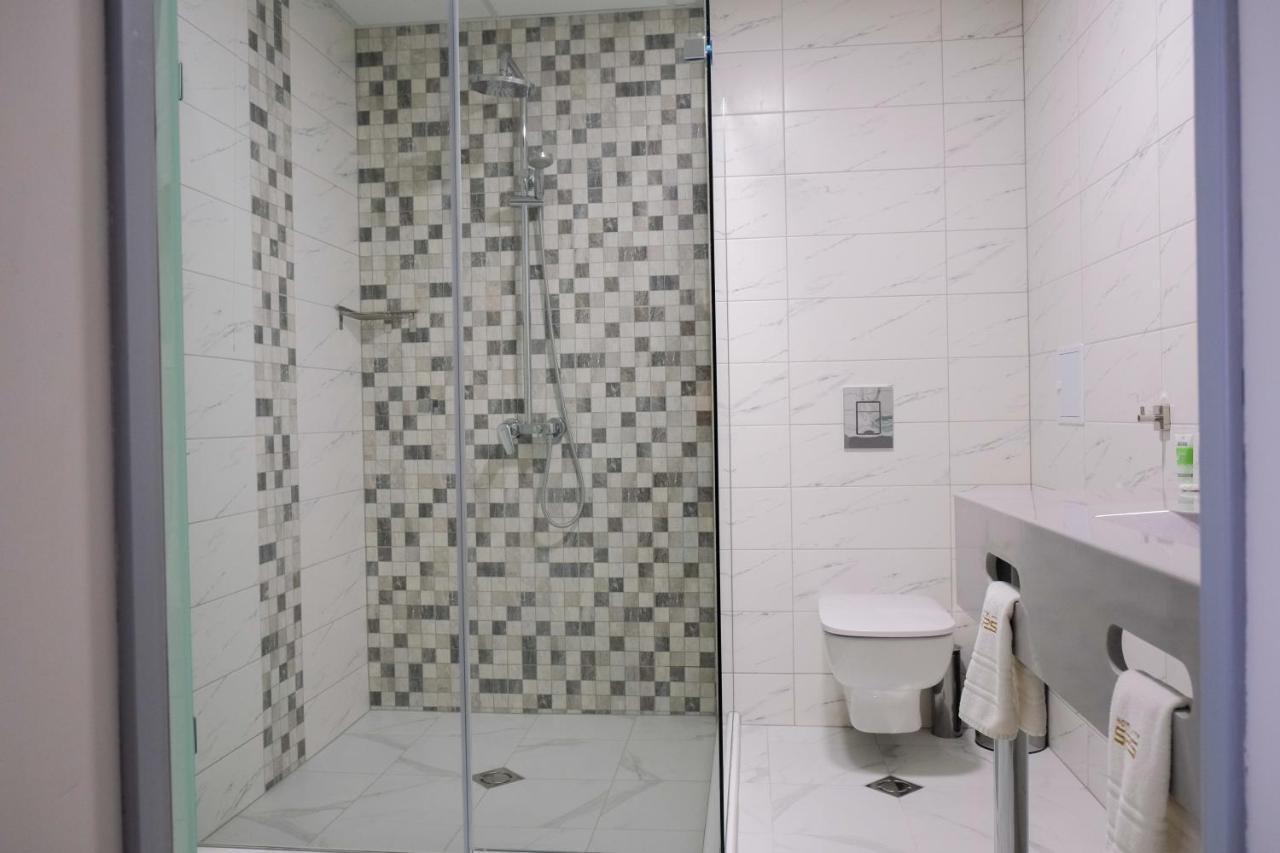 SPS Hotel Plovdiv Buitenkant foto